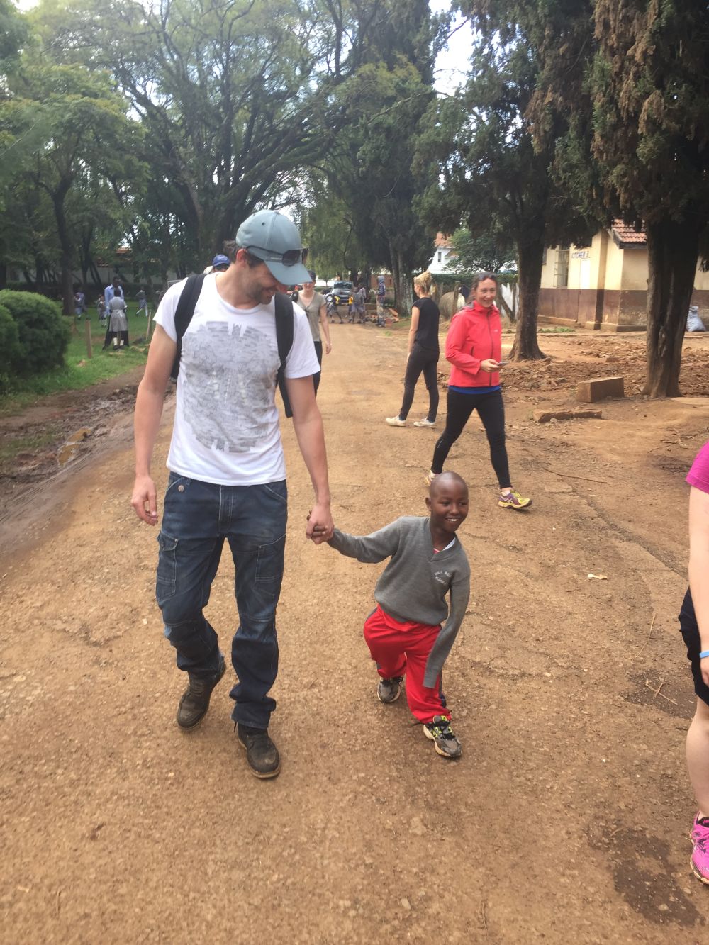 https://bucket-growthfaculty-strapi-prod-images.s3.ap-southeast-2.amazonaws.com/The_Community_Builder_Meet_Dean_Landy_Founder_One_Heart_Foundation_fb33f00_6abd5cbd89.jpg