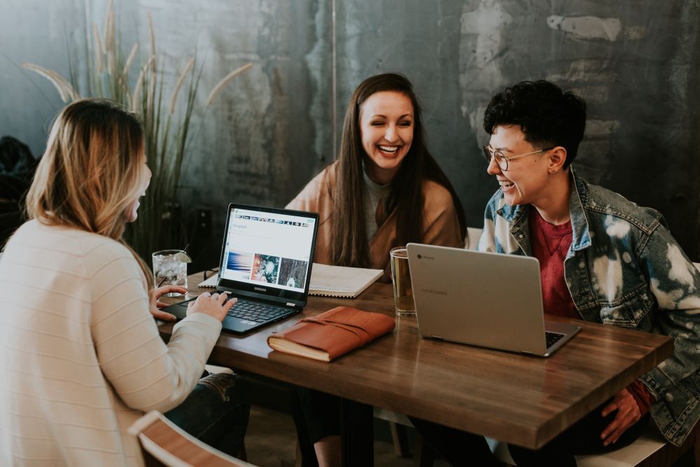 https://bucket-growthfaculty-strapi-prod-images.s3.ap-southeast-2.amazonaws.com/buildingstrongworkplacerelationships_bdf42b8_99025867d0.jpg