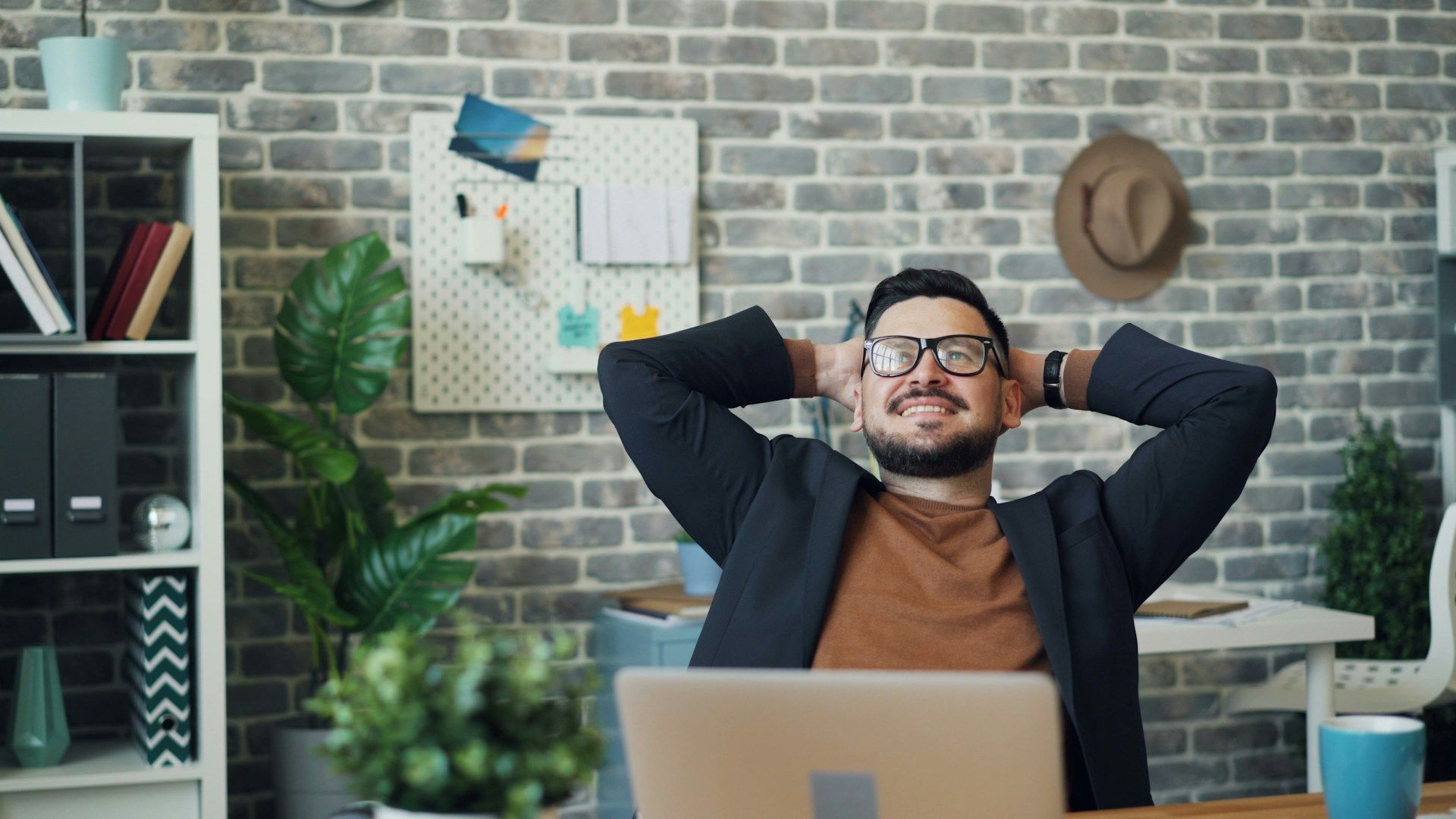 https://bucket-growthfaculty-strapi-prod-images.s3.ap-southeast-2.amazonaws.com/vitaly_gariev_S_Lx8_Cz7_MNBE_unsplash_d6ecbb3749.jpg