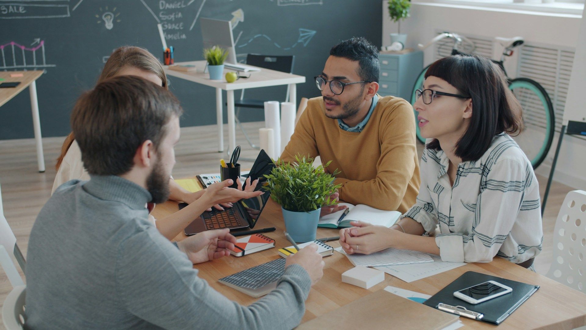 https://bucket-growthfaculty-strapi-prod-images.s3.ap-southeast-2.amazonaws.com/vitaly_gariev_oiq_Fy_Lx_KDU_unsplash_44b97f33d1.jpg